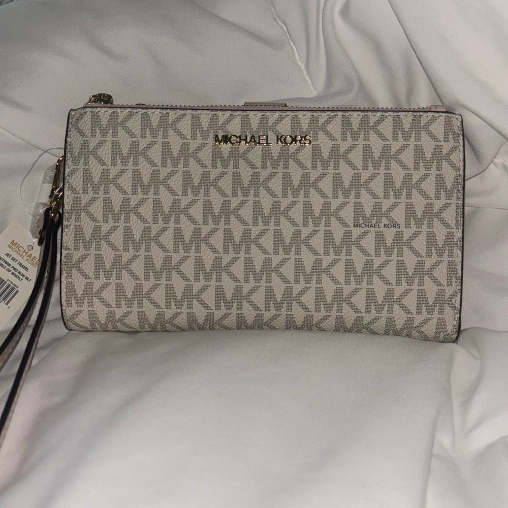 Jet Set Travel Wallet